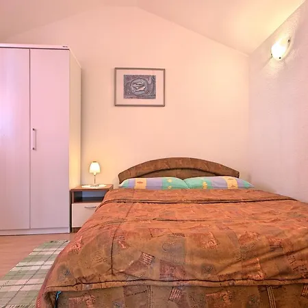 Apartment Mana *